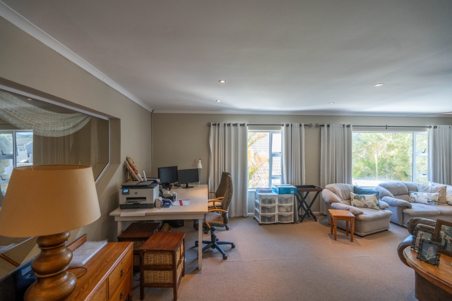 7 Bedroom Property for Sale in Royal Alfred Marina Eastern Cape